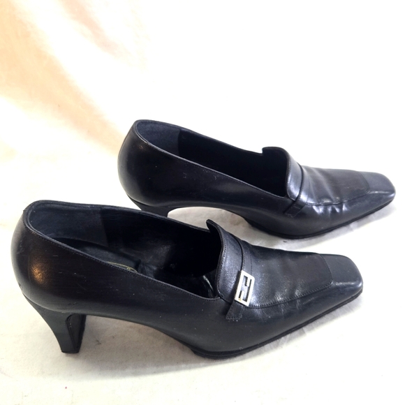 Vintage FENDI scarpe FF logo Women's 35.5 Black Leather Pumps Heels - Picture 1 of 12